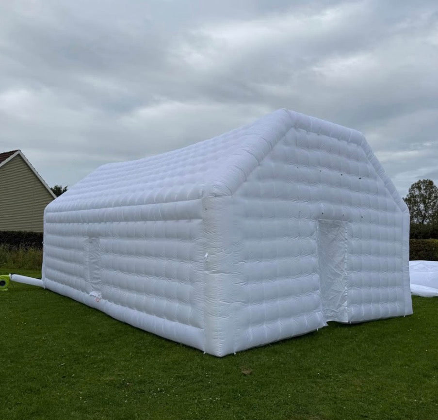 Oppusteligt Festtelt – 54 m² (NYHED)